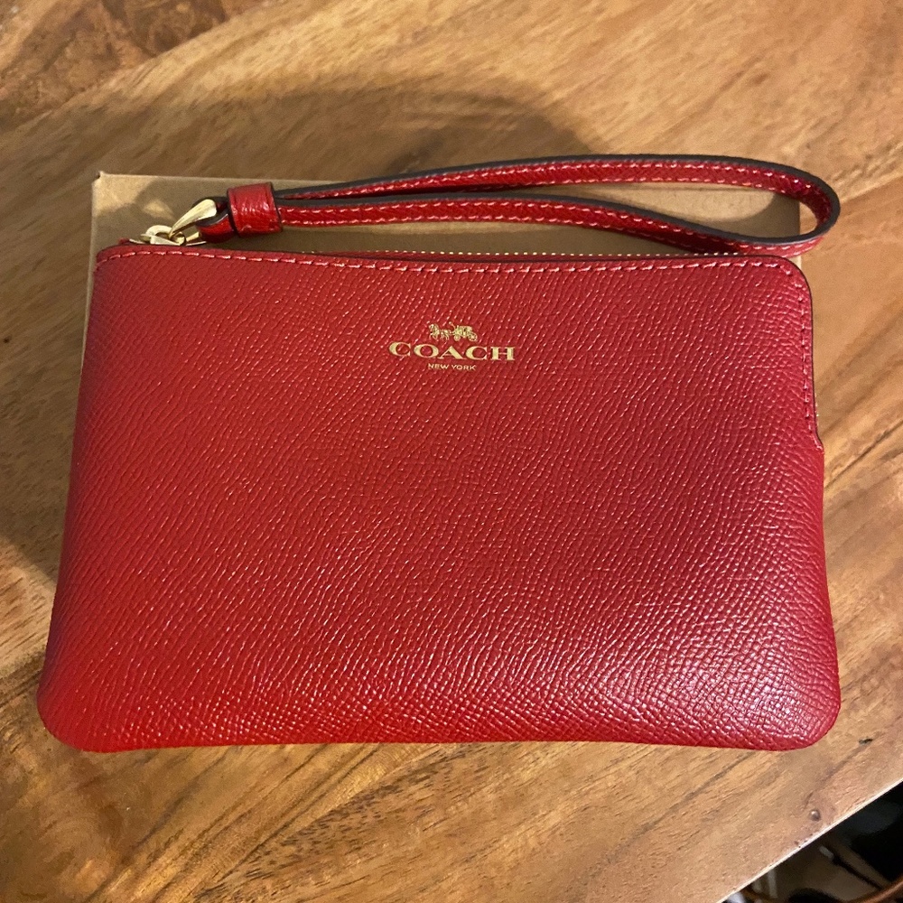 Coach wristlet red